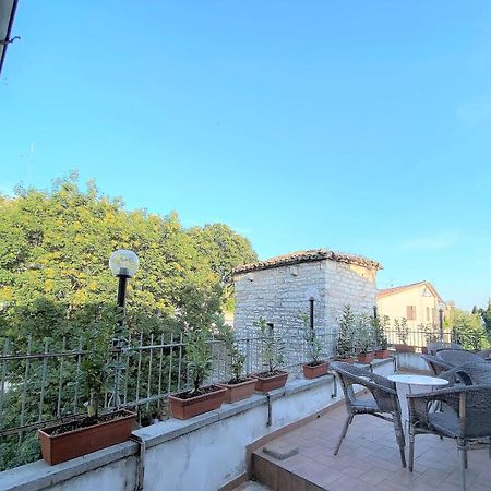 Hotel San Francesco E Il Lupo Gubbio Exterior foto